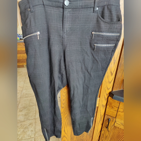 Torrid studio - Picture 1 of 2